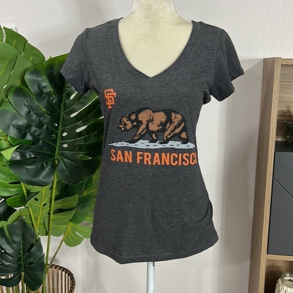 Wright & ditson • San Francisco sf giants giants vneck tee - Picture 1 of 6